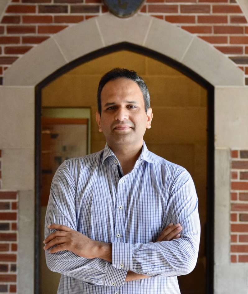Headshot of Zohaib Hassan